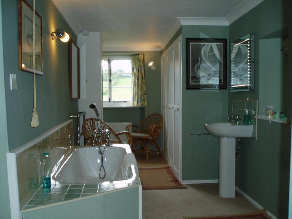 Catwell House Bed & Breakfast Williton Стая снимка